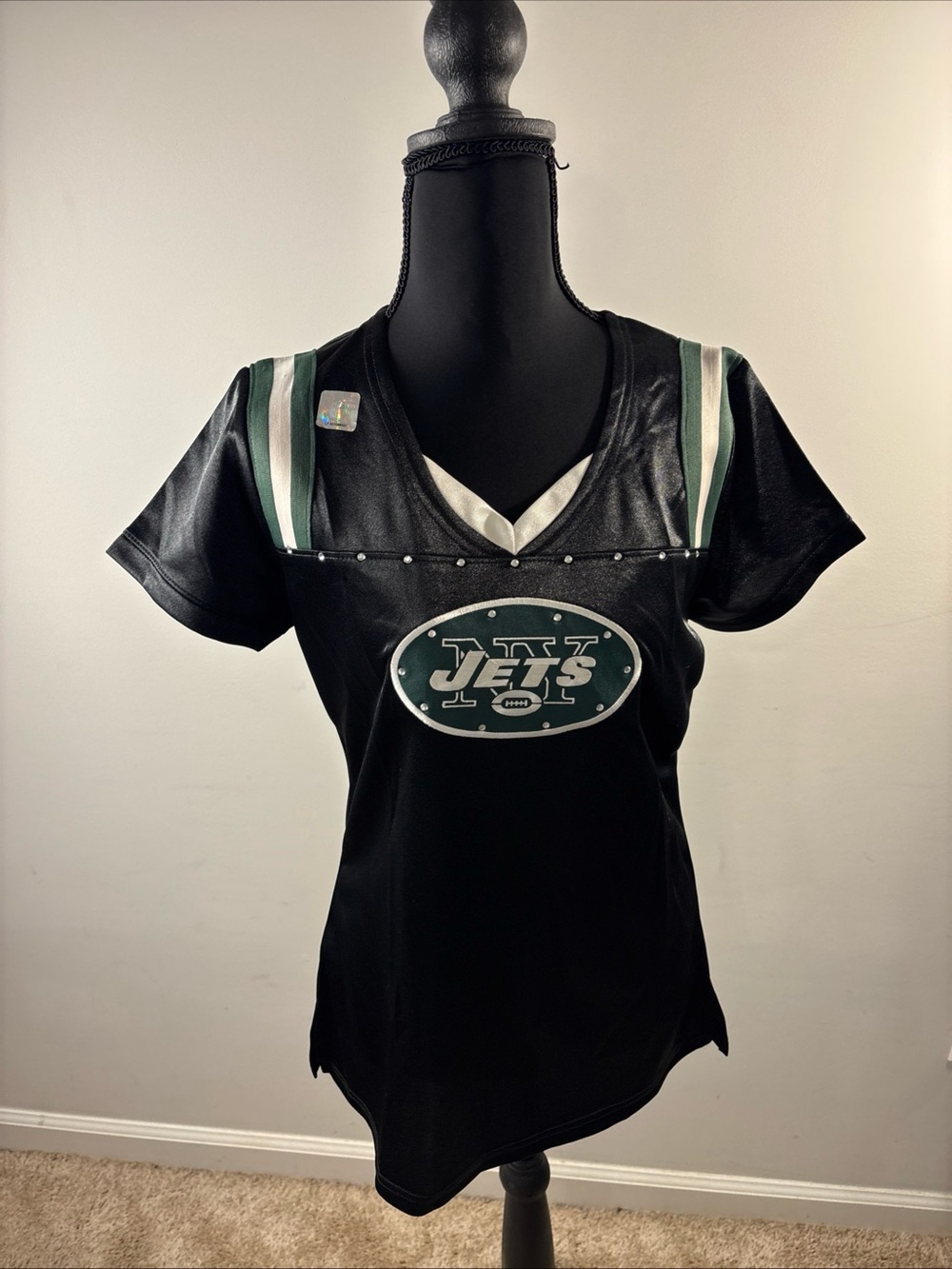 NFL New York Jets Black V-Neck Fan Womens Top. 716